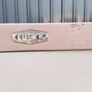 LUCKY品牌双抽屉钢制文件柜，灰色/浅棕色。