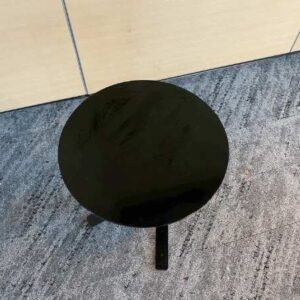 黑色边桌，45 厘米