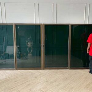 带固定面板的滑动玻璃门 371 x 162 厘米