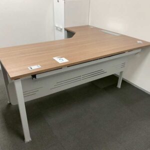 L型转角工作台,钢制桌腿,带电源插座,宽180厘米 (1)