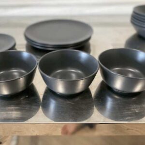 宜家黑色餐具套装