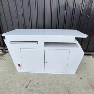 带白色台面的展会展示柜台