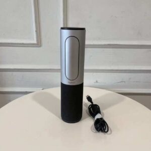 带麦克风和扬声器的黑色罗技会议网络摄像头