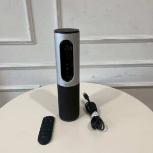 带麦克风和扬声器的黑色罗技会议网络摄像头