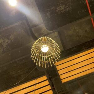 复古风格的吸顶灯、吊灯