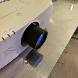 投影机品牌：松下，型号：PT-EX 800
