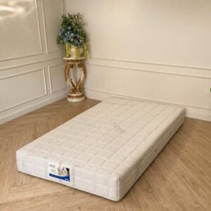 3.5 英尺床，钢架，带 3.5 英尺床垫，PICASSO COMFORT 品牌，FLEX 型号。_XKQBT2LJRC