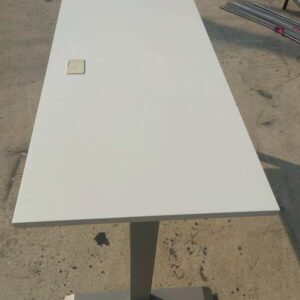 工作台，白色木质桌面，灰色钢制桌腿，130厘米（21）