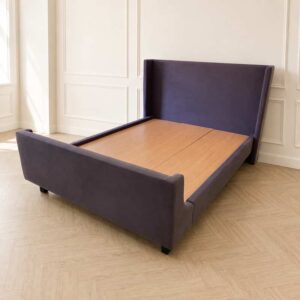 5英尺床，S.B. FURNITURE品牌，深灰色。