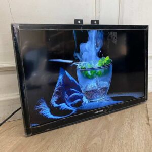 三星电视 24 英寸，壁挂式，型号 UA24H4003_Z4TL58YZTS