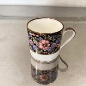 咖啡杯，花卉图案，复古风格