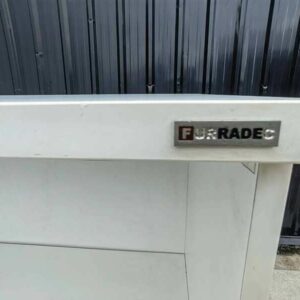 FURRADEC 白色双门柜（带1块层板）