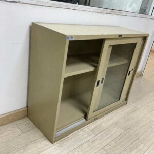 奶油色钢制柜，配有玻璃推拉门 —— Furnine 品牌 (4)