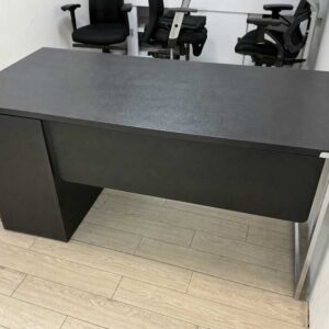 带架高金属桌腿设计及文件柜的办公桌 – 黑色 (1)