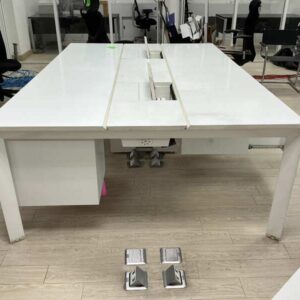 白色桌面办公桌 + 桌下活动柜 —— 成套出售 (33)